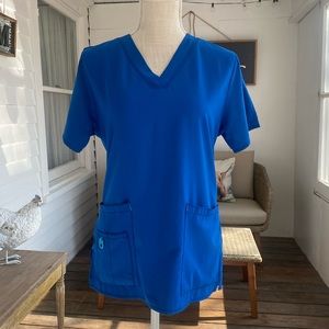 Carhartt scrub top